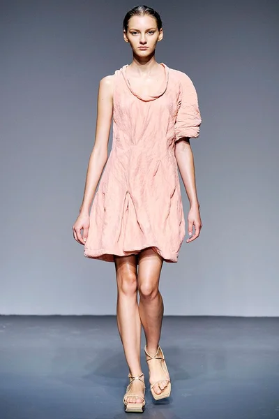 Look 28